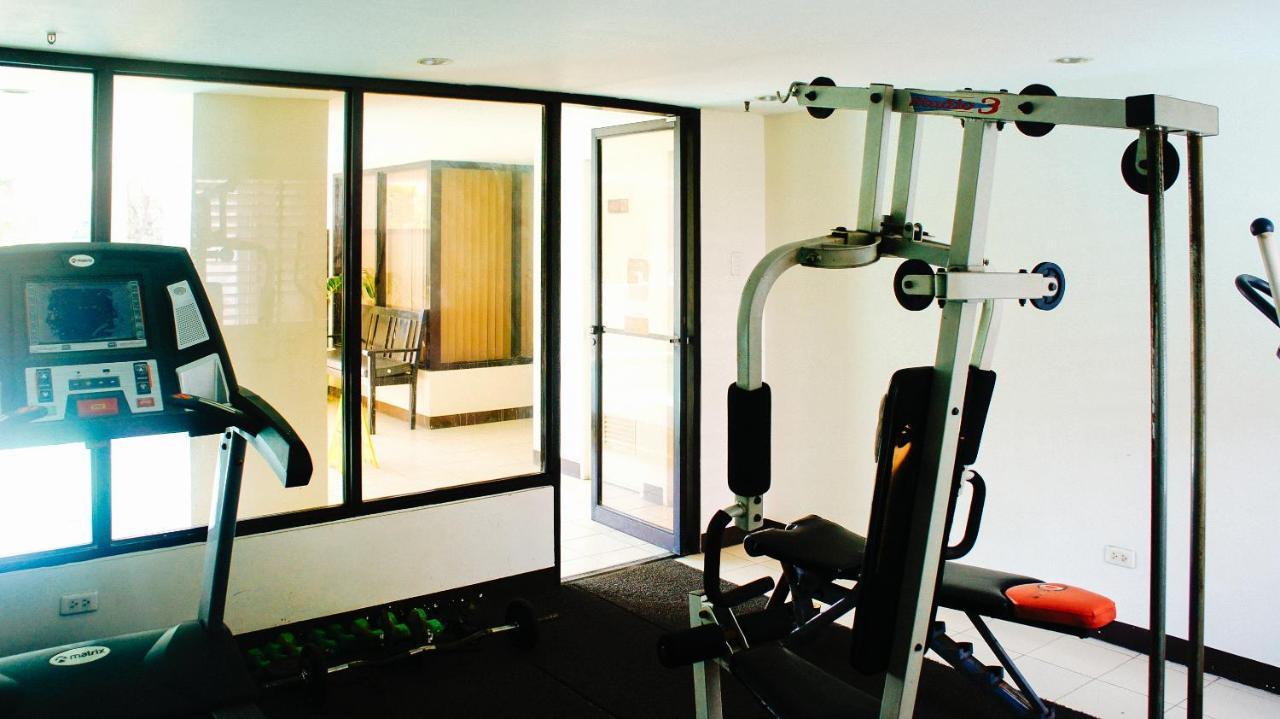 Reddoorz Plus @ Mabolo Cebu Exterior foto
